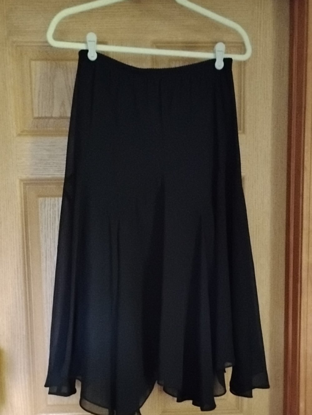 Bob Mackie Black Flowy Women's Lined Midi Skirt. NWT